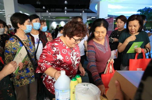 濰坊首個家政大集圓滿落幕，2000余人共赴巾幗家政廣場趕集盛宴